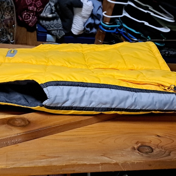 FLASH SALE Tommy Hilfiger puffer vest L - Picture 4 of 7